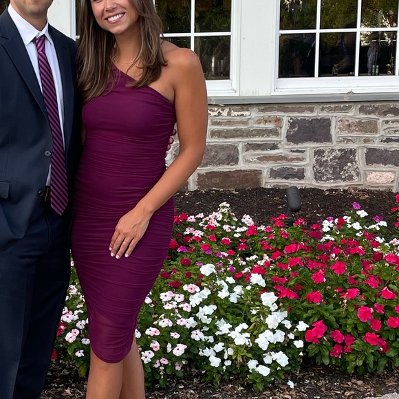 Lulus Dresses & Skirts - Lulus Fitted Plum Dress